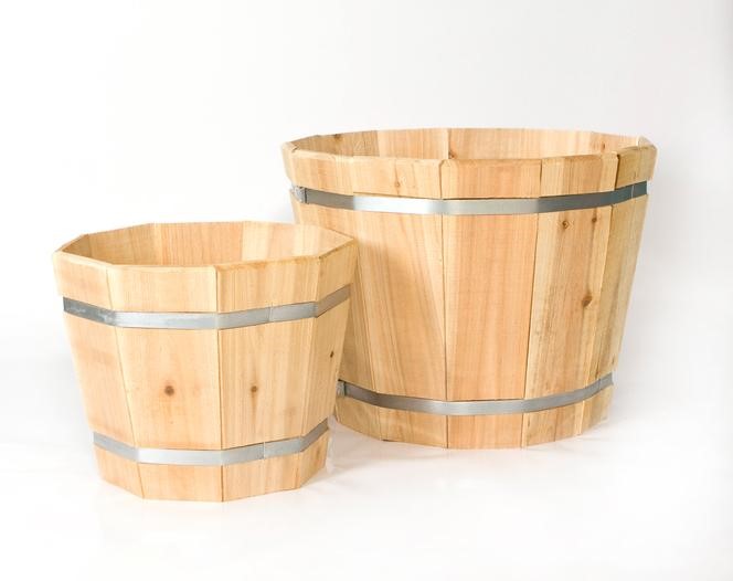Wooden retail display basket 