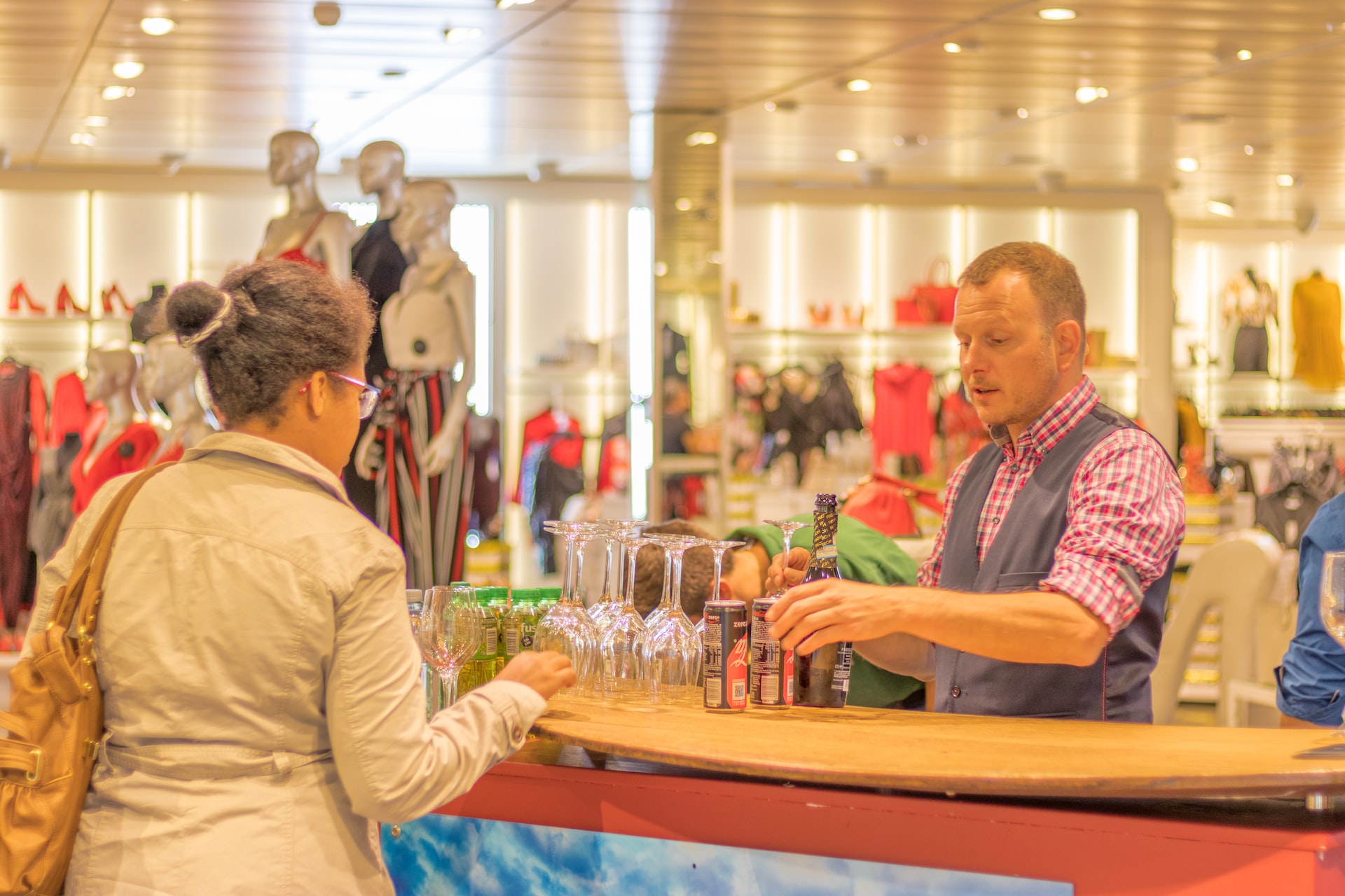 What’s the Difference Between a POP and POS Display? | shopPOPdisplays